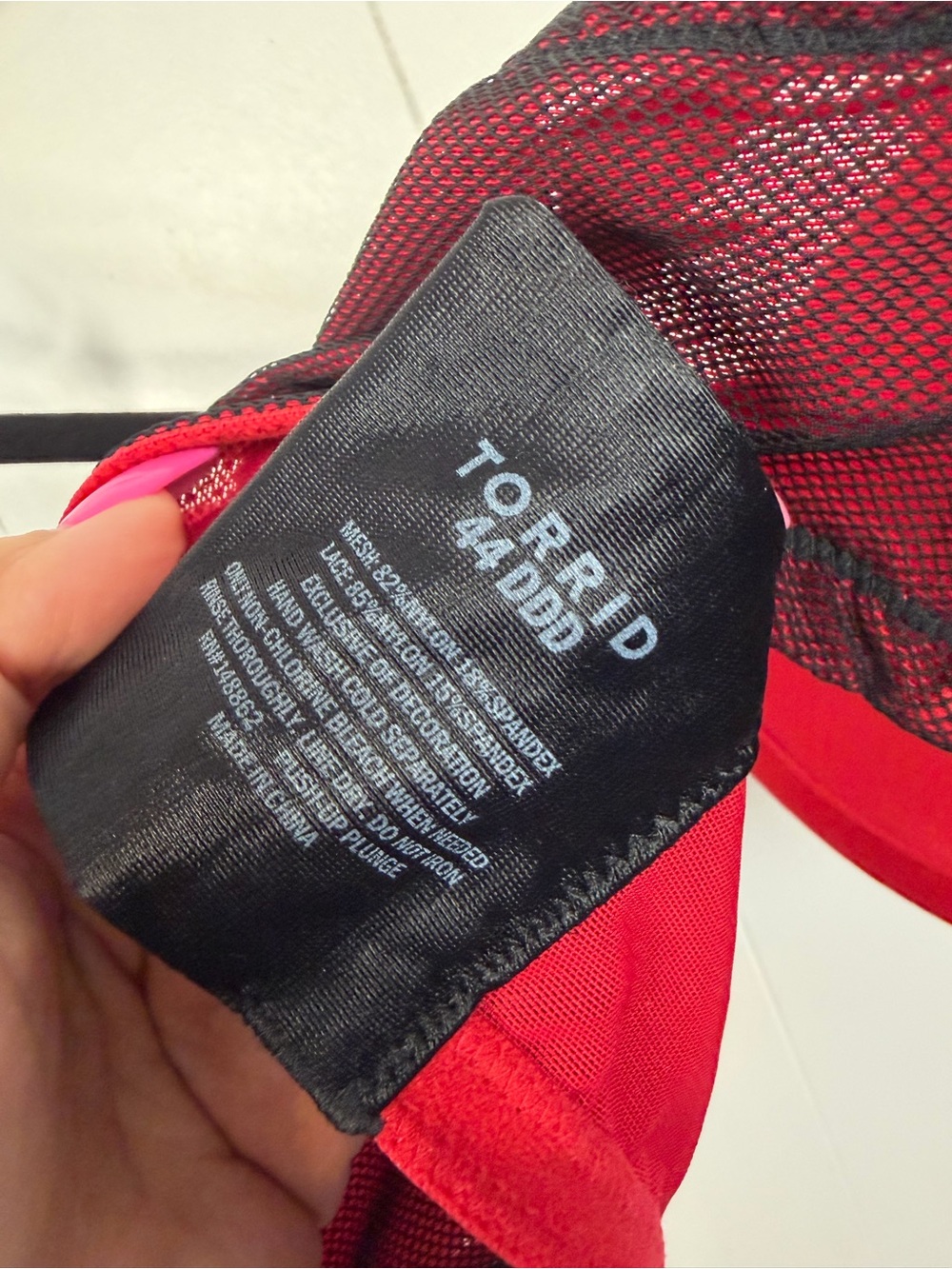 Torrid Plunge Push-Up Micro Fishnet Lace Straight Back Bra size 44ddd Red Black - Picture 7 of 7